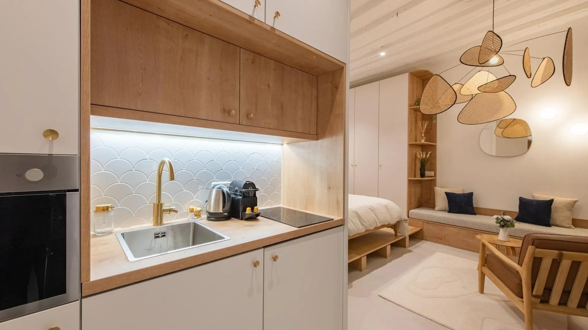 Geranimus : Heart Of Paris Montorgeuil Apartment 0*,  France